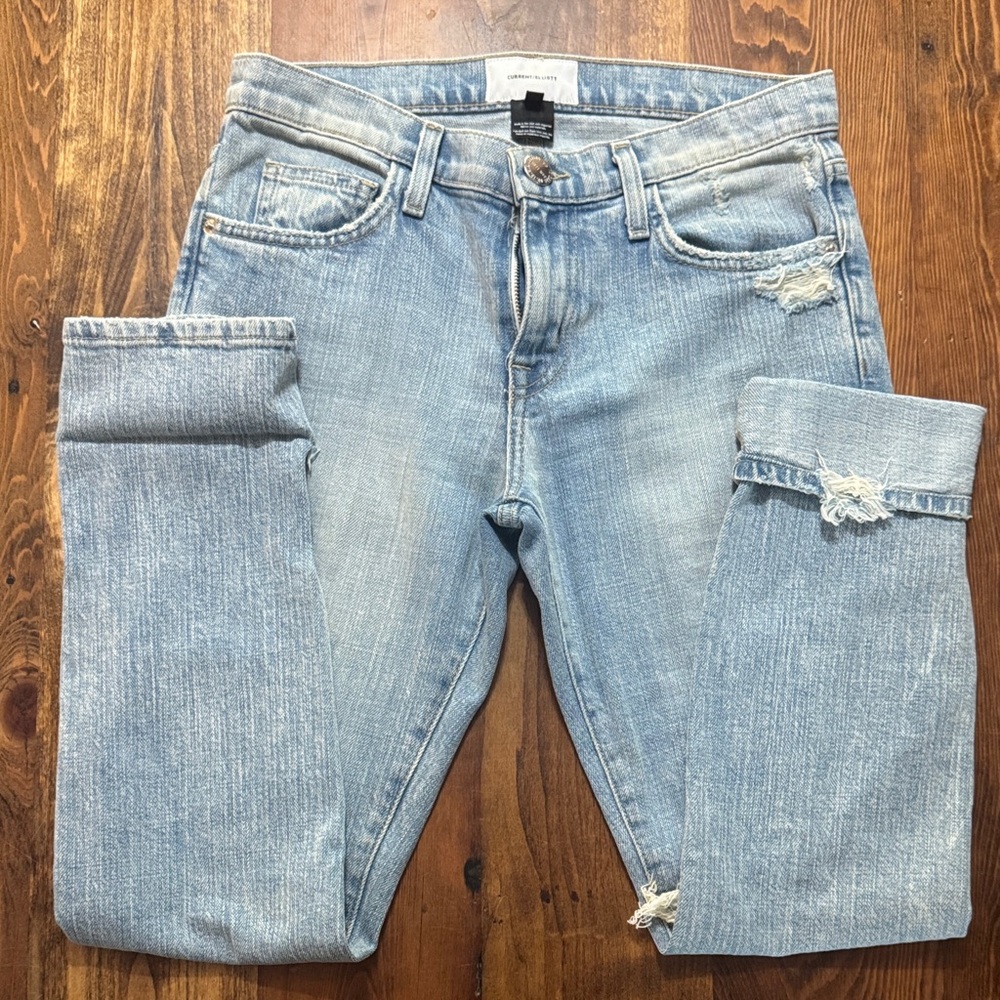 Current/Elliott Women's Faded Blue Relaxed Jeans